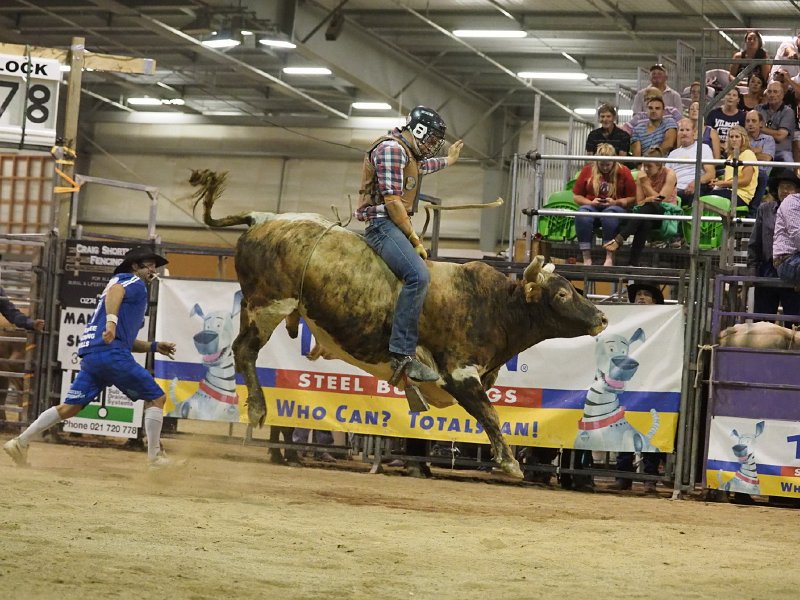 Manfield_2nd_round_140315_010.jpg - Pub Charity Ironman Bullride, Manfield 14 March 2015